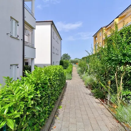 Apartamento Flavia 1 Near The Beach, With Seaview In Umag -