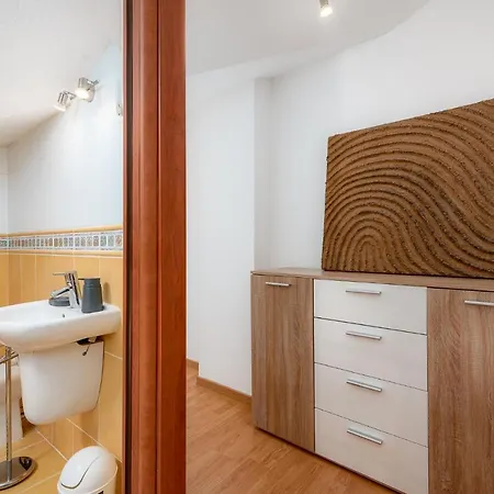 Flavia 1 Near The Beach, With Seaview In Umag - Apartamento Zambratija (Istria)