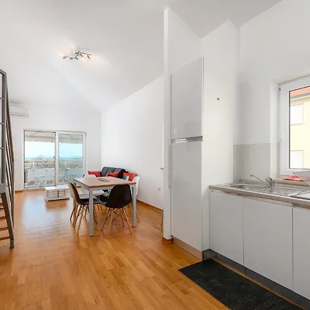Apartman Flavia 1 Near The Beach, With Seaview In Umag -