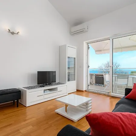 Apartment Flavia 1 Near The Beach, With Seaview In Umag -