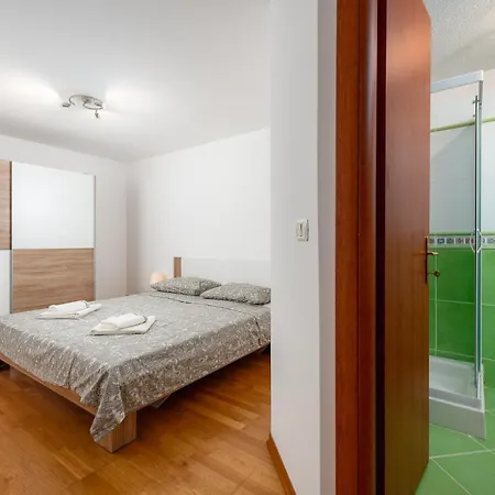 Flavia 1 Near The Beach, With Seaview In Umag - *